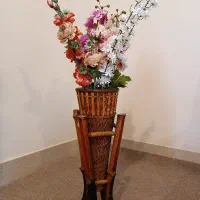 گل و گلدان