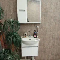 اینه و روشویی