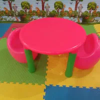 میز و صندلی