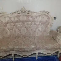 مبل ۷ نفره سنتی و ۴ عدد صندلی