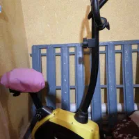 دوچرخه ثابت ورزشی