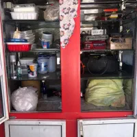 یخچال ایستاده پشت ورو شیشه صحیح وساالم