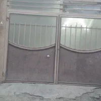 در حیاط
