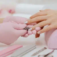 دستیار منظم و مودب مبتدی زیرسازی ناخن نیاز مندیم