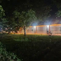 به کارگر و سرایدار برای باغ نیازمندم