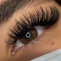 آموزش کاشت و اکستنشن مژه