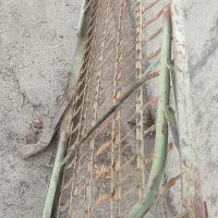 تخت قدیمی فنری تک نفره