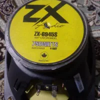 یک جفت باند آک و یک ضبط صوت جی وی سی صوتی تصویری