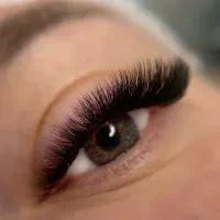 اکستنشن مژه بدون آسیب با ماندگاری