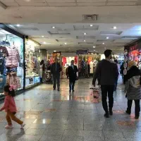 مغازه بالای ورزشگاه راهرو اصلی