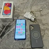 گوشی سامسونگ M13  با جعبه شارژر قاب