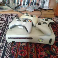 ایکس باکس 360 با 3 تا دسته