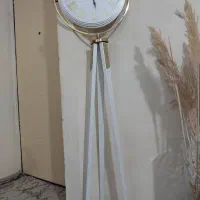 ساعت پایه دار