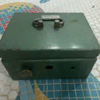صندوق اهنی قدیمی