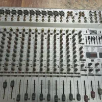 میکسر بهرینگر ۵۰۰۰