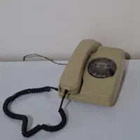 تلفن قدیمی