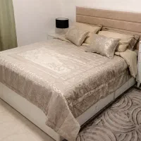 تخت و پاتختی
