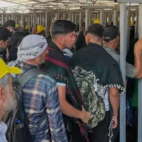 دو نفر از مهران به یزد