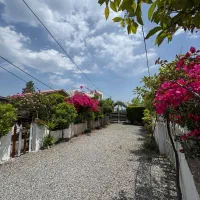ویلا باغچه سرسبز/250متری/سندار/