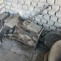 گیربکس  و درب دیفرانسیل تراکتور فرگوسن ۲۸۵