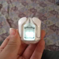 ایرپاد شیشه ای