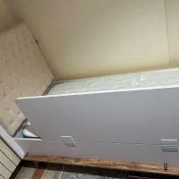 تخت کودک به همراه تشک کاملا سالم