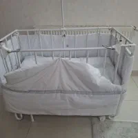 تخت و گهواره کودکانه
