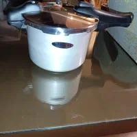 زود پز  استیل نیو لایف اصل  استفاده نشده