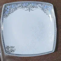 ظروف چینی پردیس ۱۸ نفره در حد نو