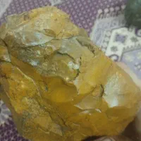 شهاب سنگ ماه کمیابترین نوع رنگ زرد