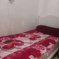 تخت یکنفره تمیز