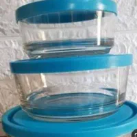 همکار خانم مجرد جهت فروشندگی ظروف شیشه ای پلاستیک