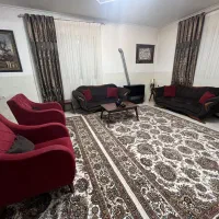 مبل راحتی و میز غذاخوری