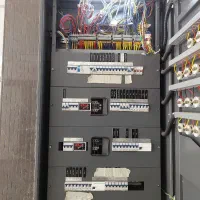 برق کاری ساختمان و نصب دوربین و شبکه های کامپیوتری