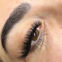 کاشت مژه و اکستنشن