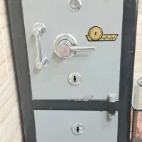 گاوصندوق در حد نو