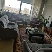 مبل راحتی سالم همراه با جلو میزی