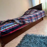 تخت چوبی