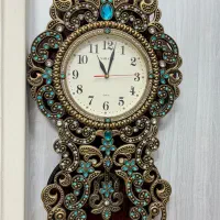 ساعت نو نگینی