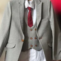کت و شلوار پسرانه سایز ۳۴ مناسب ۱۰ تا ۱۳ سال