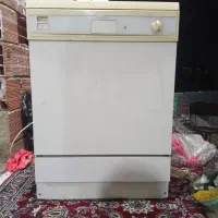 ماشین ظرفشویی