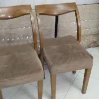 دو عدد صندلی