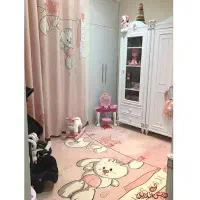 فرش و پرده اتاق بچه همراه وسایل سیسمونی