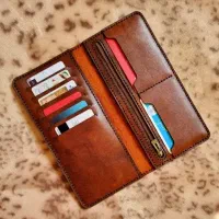 کیف پول قهوه ای گم شده