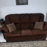 مبلمان راحتی بسیار تمیز  قابل استفاده در ویلا