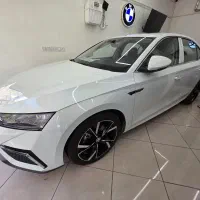 اشکودا اکتاویا پرو لاکچری ۲۰۲۴