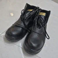 کفش پنجه آهنی
