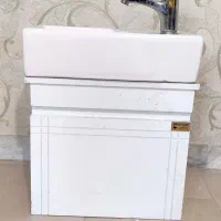 روشویی با شیرآلات