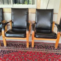 صندلی انتظار خیلی تمیز