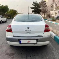 رنو مگان 2000